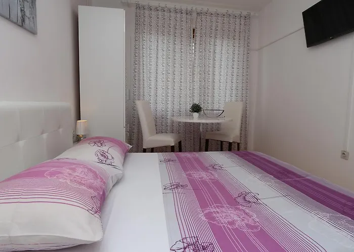 Flamingo Daire Makarska