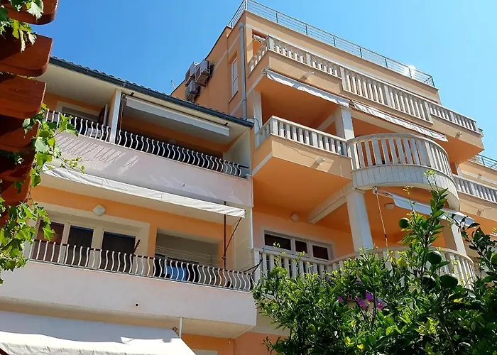 Flamingo Daire Makarska