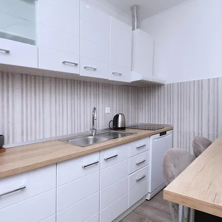 Flamingo Apartment *