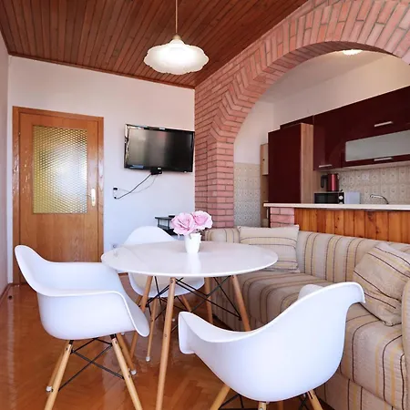 Flamingo Apartment Makarska