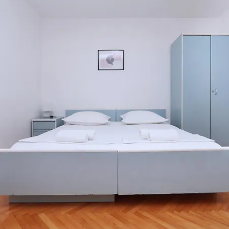 Flamingo Апартаменты Макарска