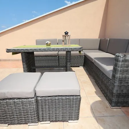 Flamingo * Makarská