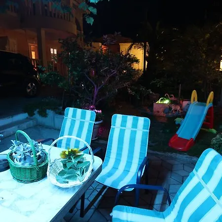 Flamingo * Makarská