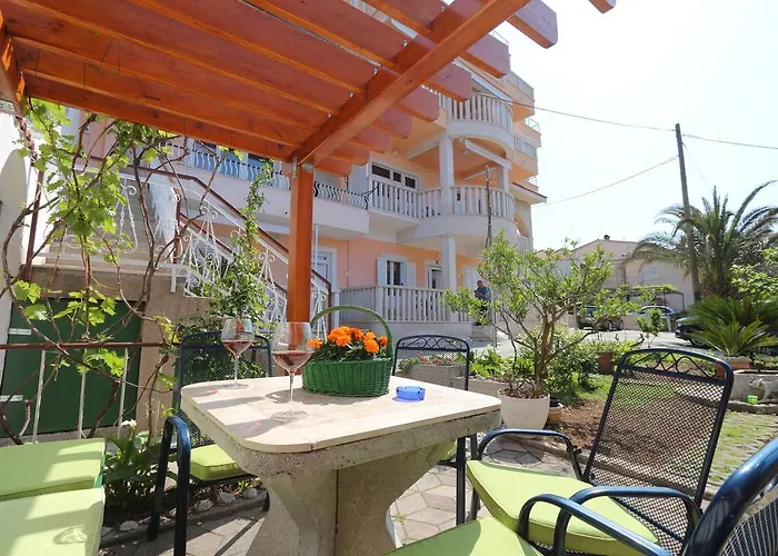 Flamingo * מאקרסקה